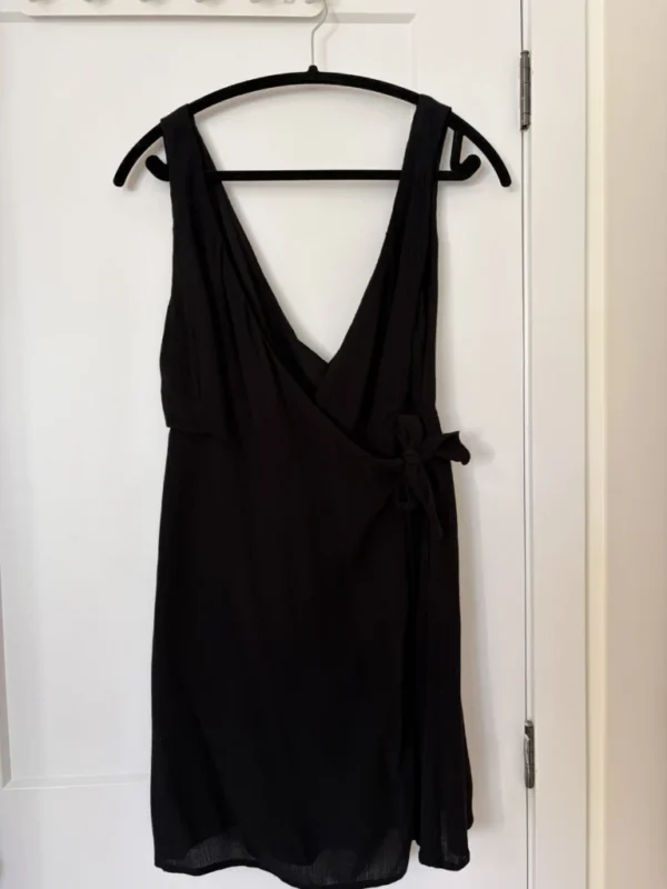 Featured image for Amuse society wrap dress