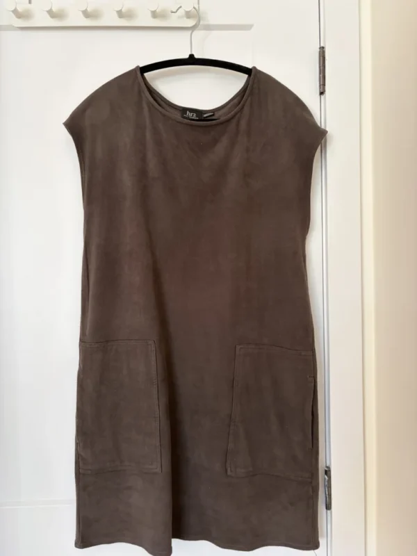 Featured image for HR2 Holt renfrew dress