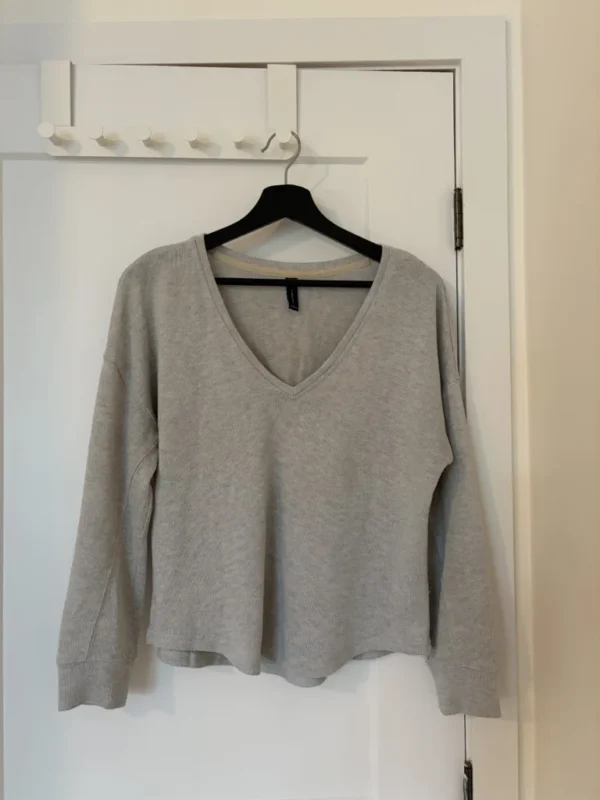 Image for Gentle Fawn jumper grey