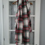 Featured thumbnail for Foulard oversize aerie
