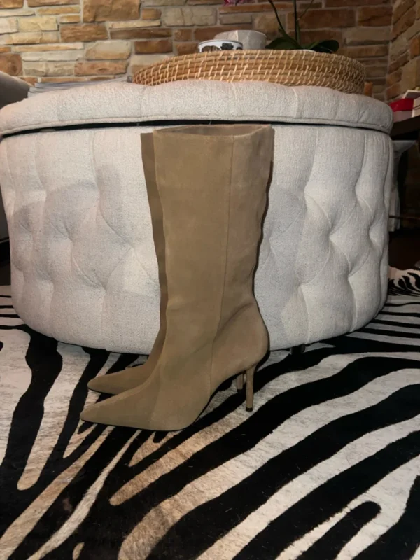 Image for Nouveau Zara Camel suede Boots