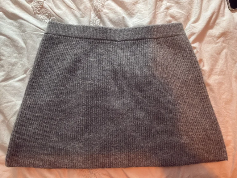 Image for Short knitted skirt