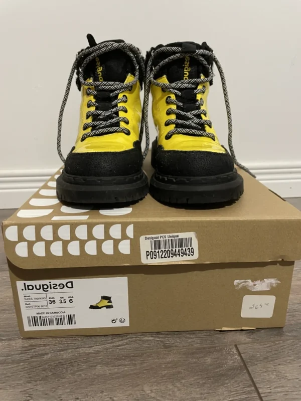 Image for Bottes Desigual jaunes