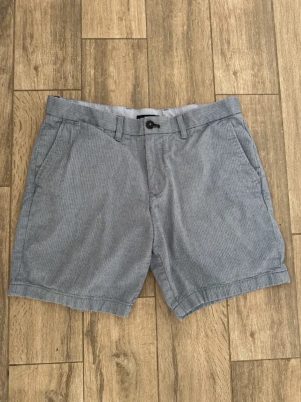 Featured image for 34- Short Tommy Hilfiger