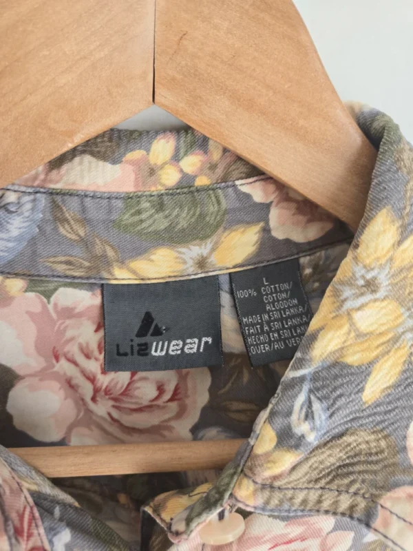 Image for Liz Wear floral shirt 💯 cotton
