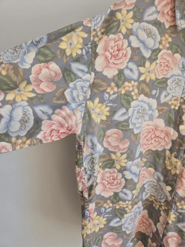 Image for Liz Wear floral shirt 💯 cotton