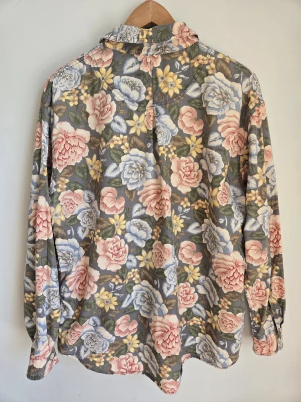 Image for Liz Wear floral shirt 💯 cotton