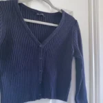 Featured thumbnail for Cardigan crop en coton