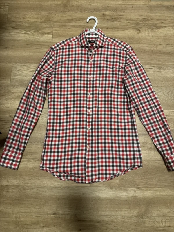 Featured image for 39 - Chemise Hugo boss