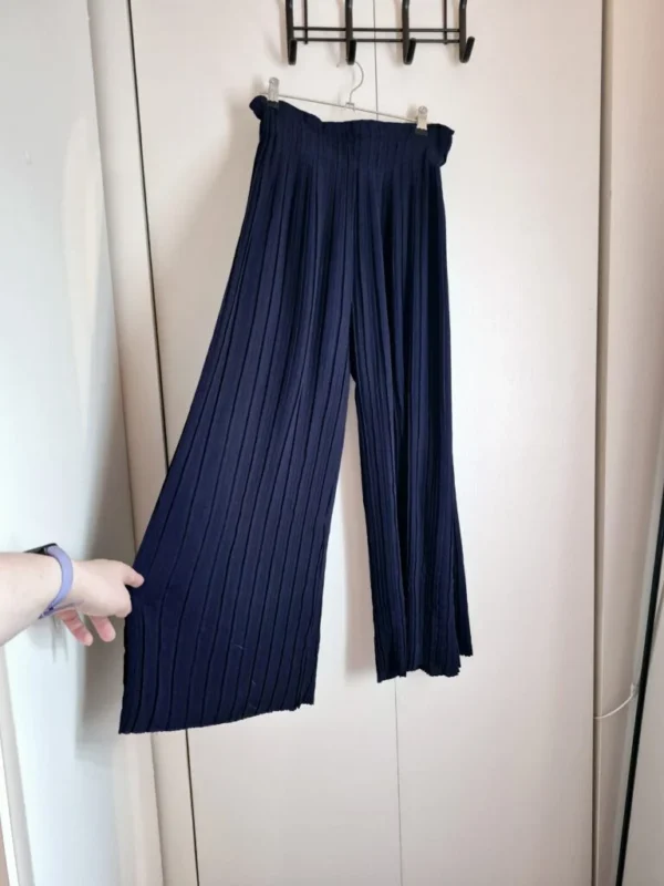Featured image for Twik Simons XS trousers