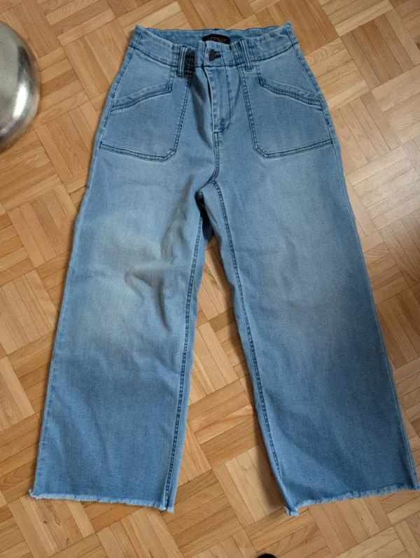 Featured image for Renuar jeans