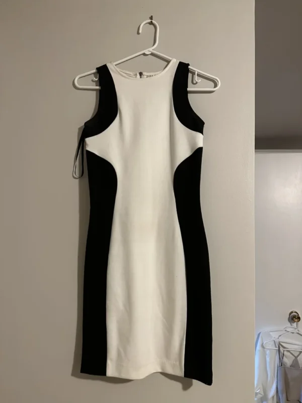 Image for Robe noire et blanche Dynamite