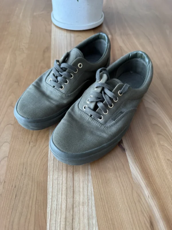 Featured image for Souliers Vans vert kaki