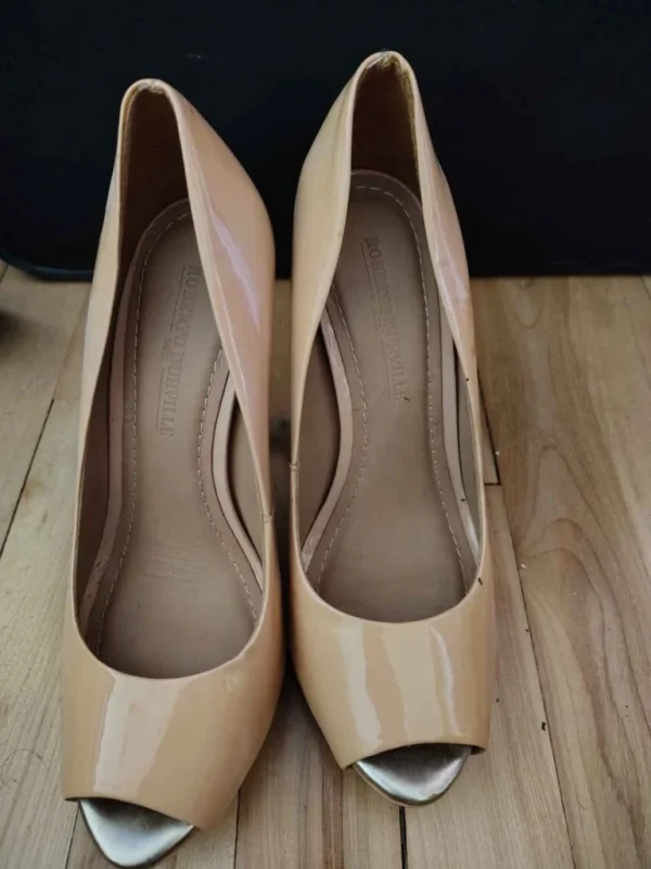 Featured image for escarpins beige en cuir