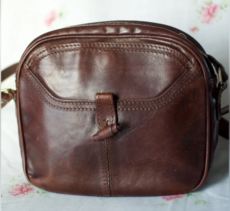 Featured image for Vintage all-leather bag