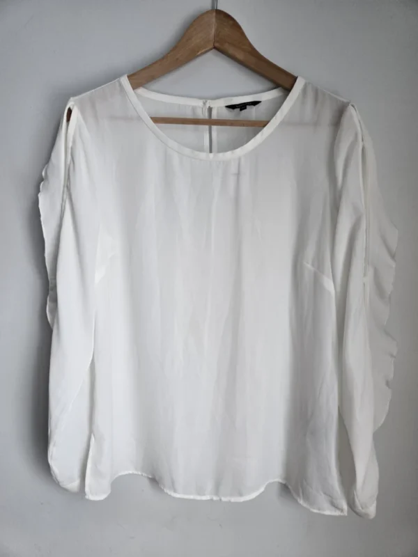 Featured image for Fluid blouse RW & CO.