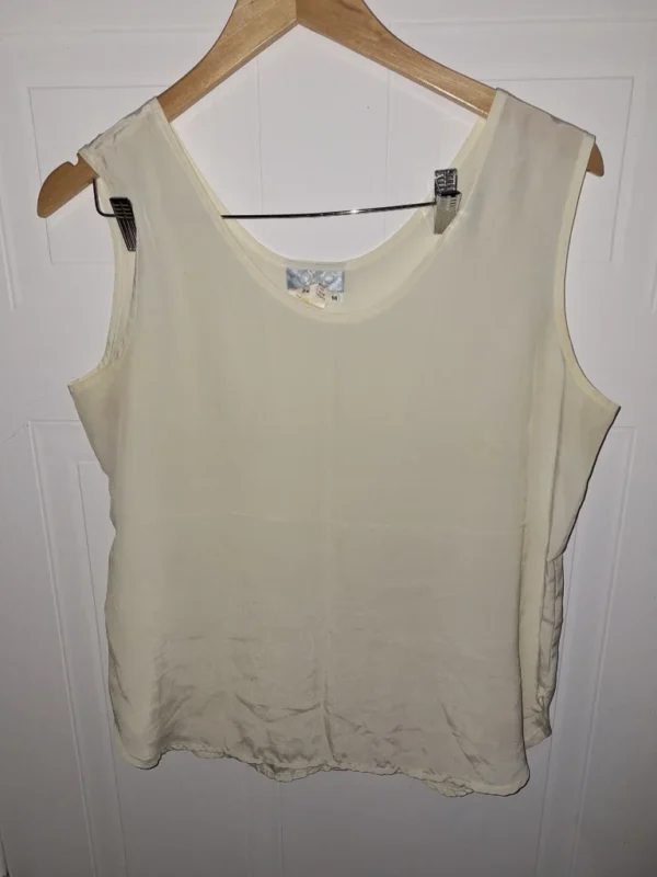 Featured image for Chemise sans manches