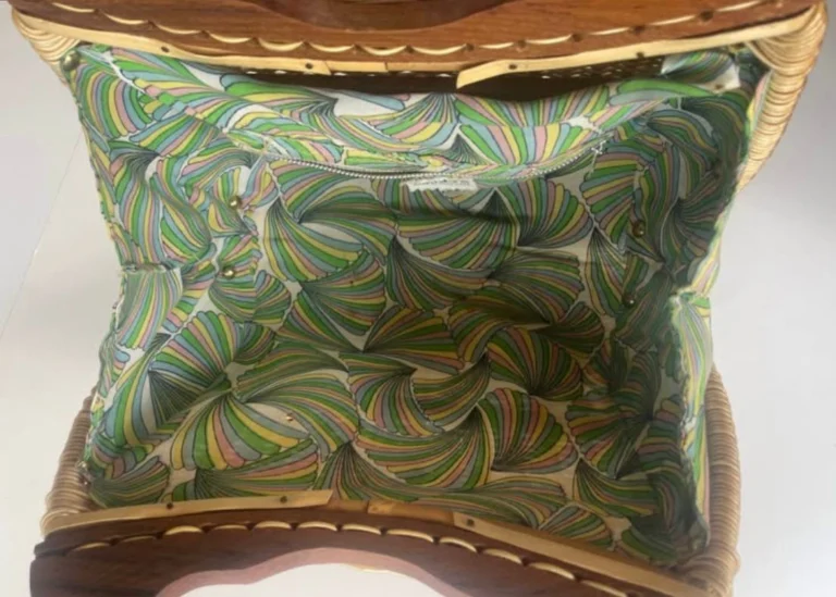 Image for Vintage wicker handbag