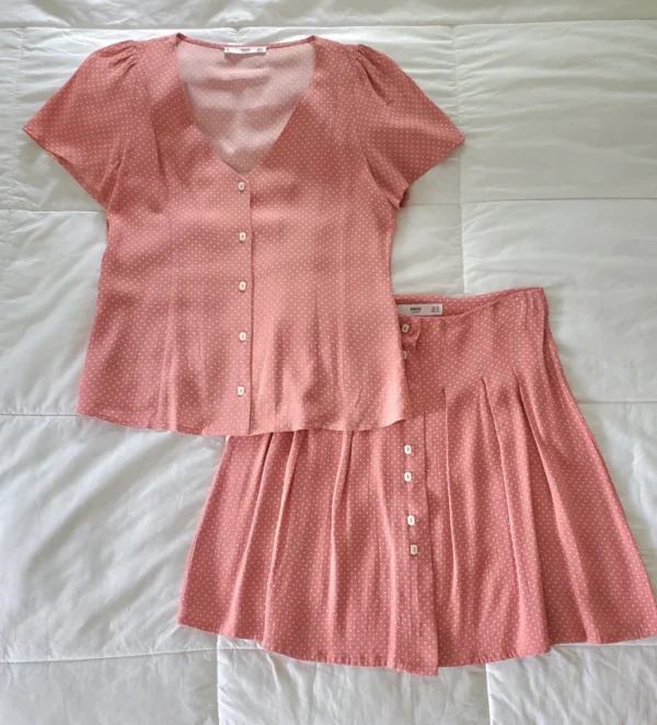 Featured image for Skirt and blouse