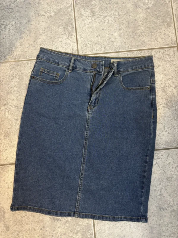 Featured image for Jupe en jeans