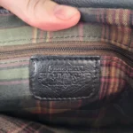 Thumbnail for Sac bandoulière ultra-pratique en cuir véritable noir