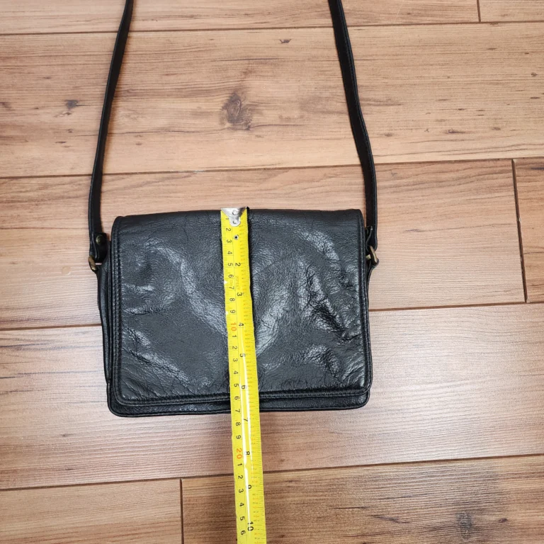 Image for Sac bandoulière ultra-pratique en cuir véritable noir