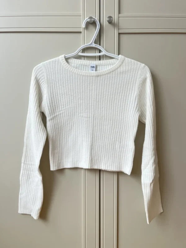 Featured image for Chandail blanc crop Twik