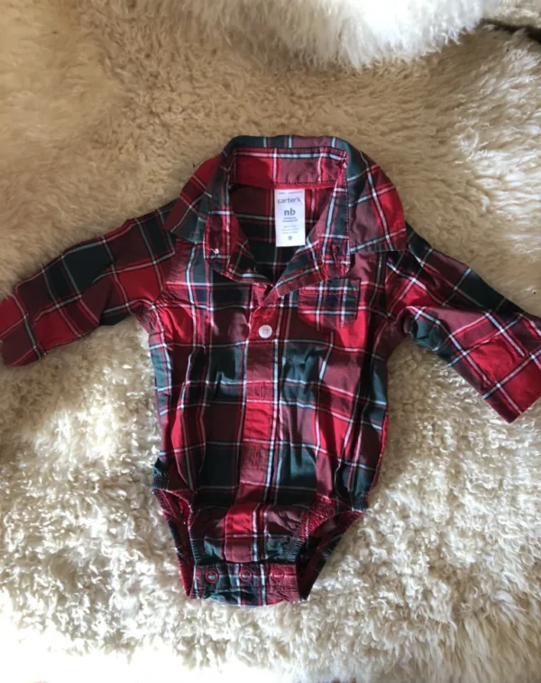 Featured image for Cache couche chemise bébé naissant