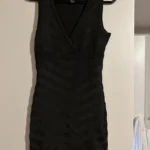 Featured thumbnail for Robe noire