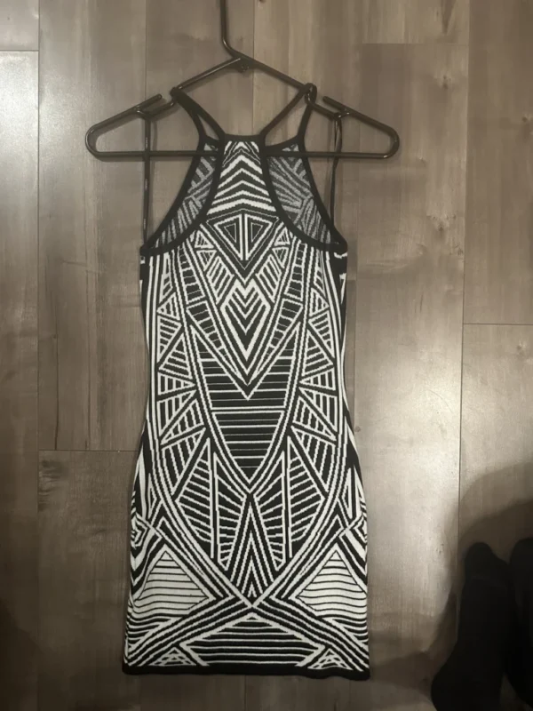 Image for Robe noire et blanche