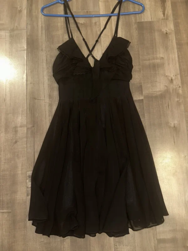 Featured image for Robe de soirée GUESS
