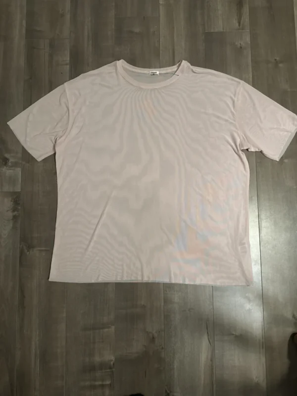 Featured image for Chandail en filet rose pale oversized