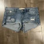 Featured thumbnail for Short en jeans