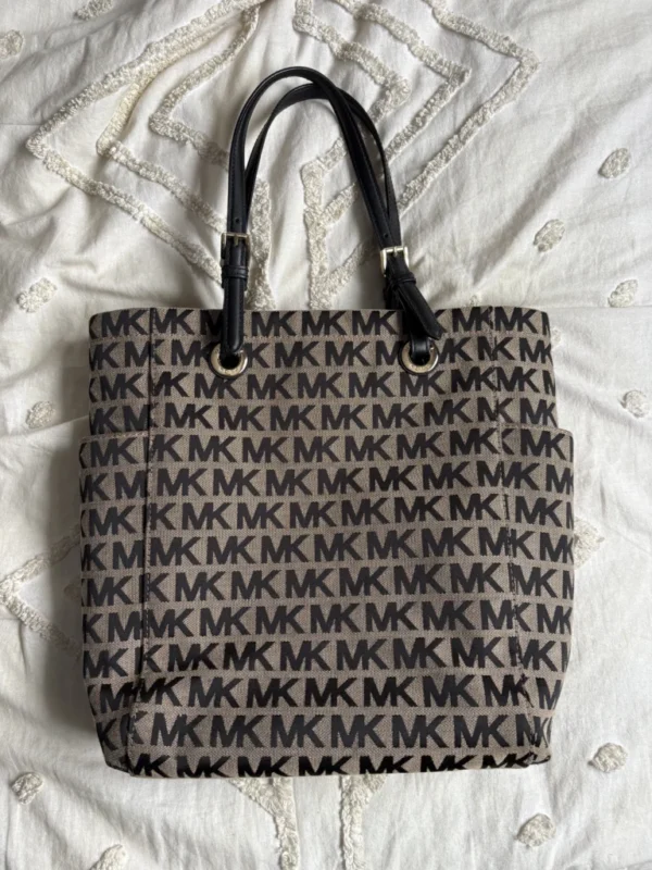 Featured image for Sac à main Michael Kors