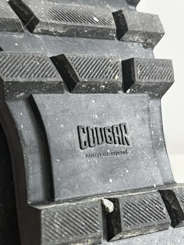 Image for Bottes Cougar taille 7 US / 37 FR