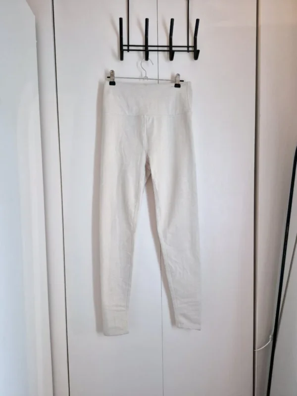 Featured image for Beige high-waisted leggings Small