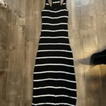 Featured thumbnail for Robe longue bleue marine et blanche
