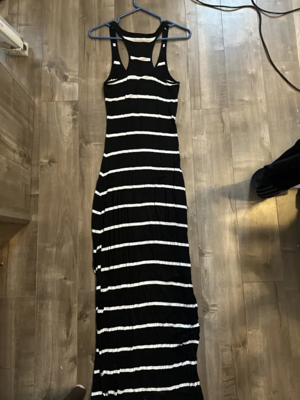 Image for Robe longue bleue marine et blanche
