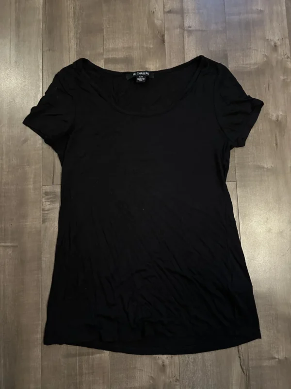 Featured image for Chandail noir Le château