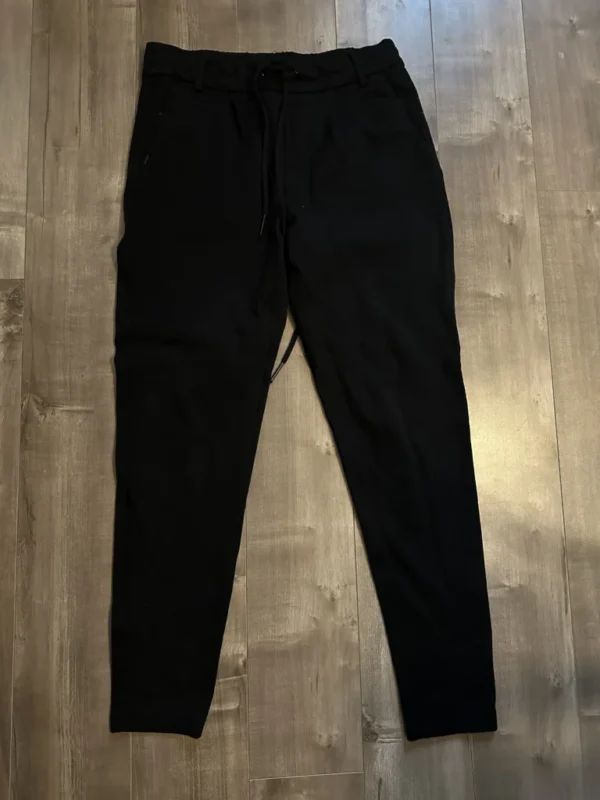 Featured image for Pantalon noir Only