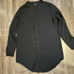 Featured thumbnail for Chemise noire Forever 21