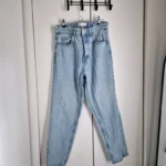 Featured thumbnail for Zara high-waisted jeans size 6 / 28