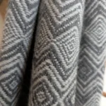 Thumbnail for Foulard en laine d'alpaca