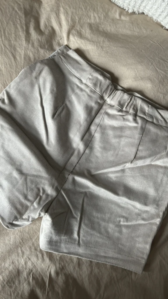 Image for Short corduroy meemoza