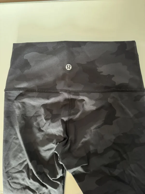 Featured image for Lululemon Wunder train leggings