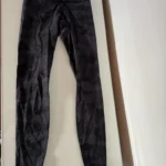Thumbnail for Lululemon Wunder train leggings
