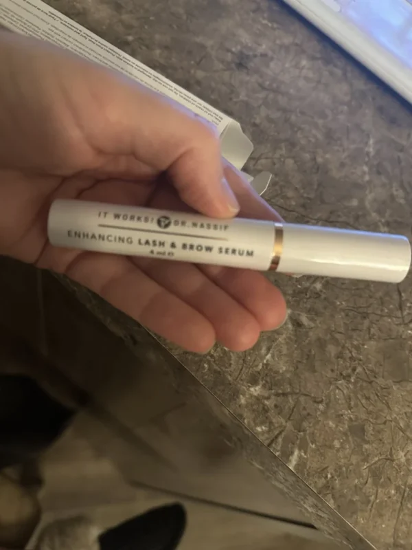 Featured image for Serum for eyelashes and eyebrows