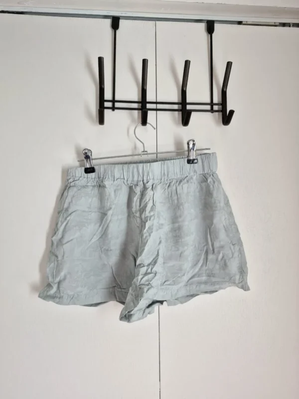 Featured image for Zara Short Small