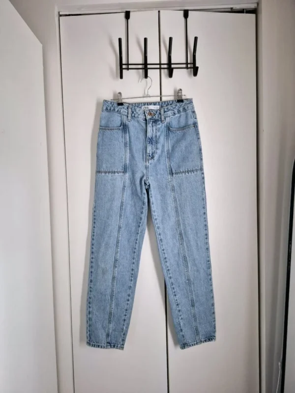 Featured image for Zara high-waisted jeans size 2