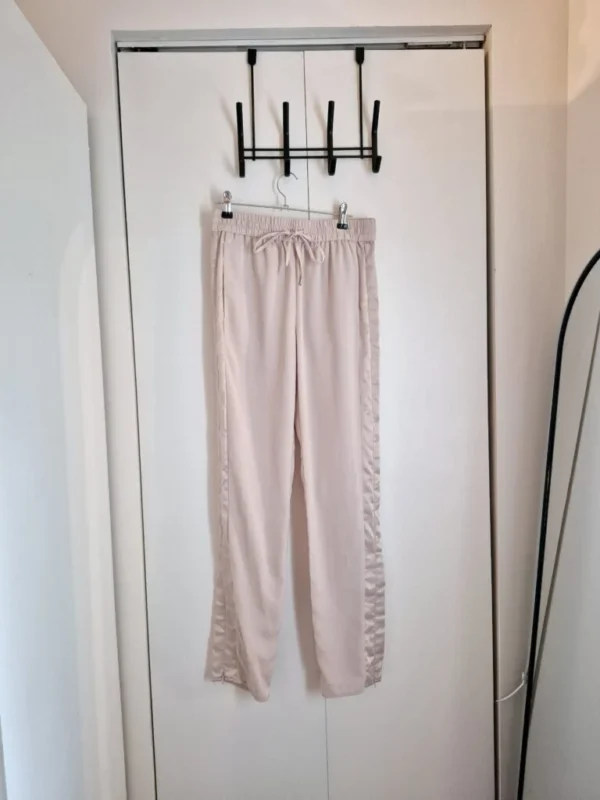 Featured image for HM trousers size 4